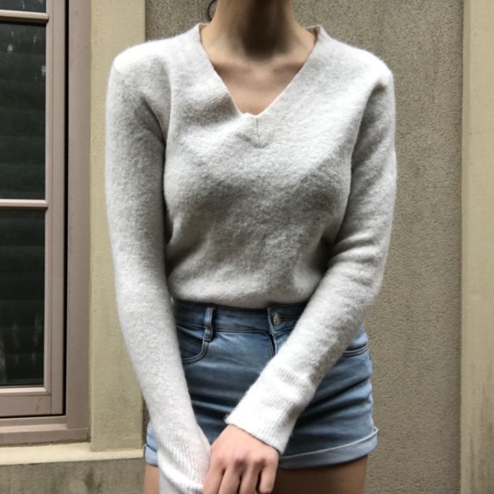 Banana Republic white Merino wool sweater